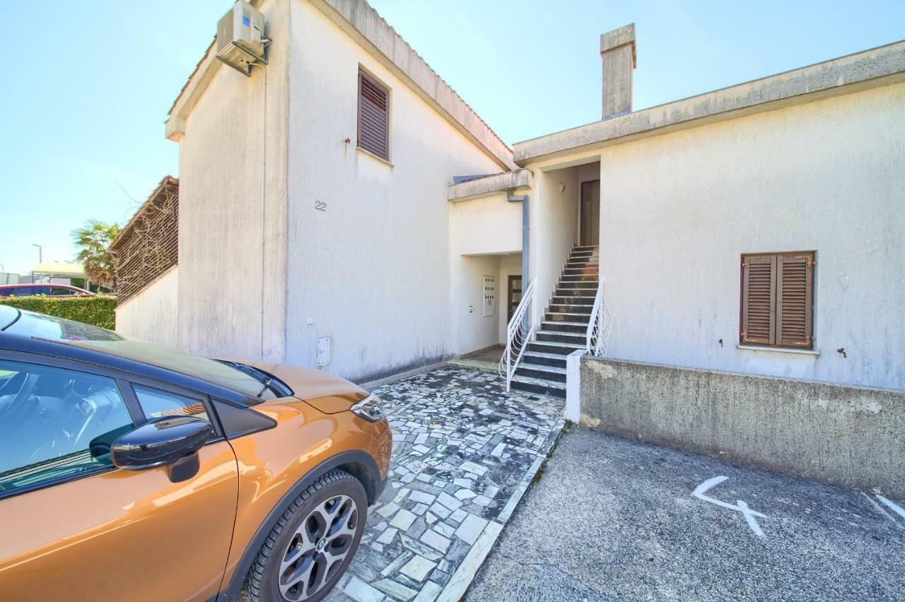Apartment Galerija By El-Pi Tours Njivice Dış mekan fotoğraf